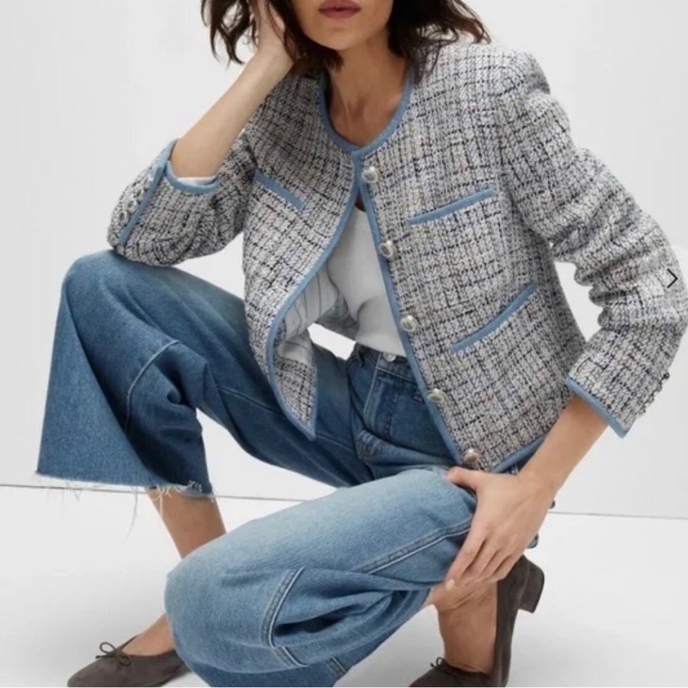 Elie Tahari Blue and White Tweed Blazer - Picture 5 of 16